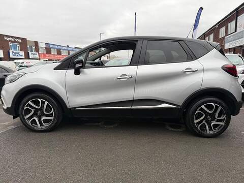 Renault Captur 1.5 dCi ENERGY Iconic SUV 5dr Diesel Manual Euro 6 (s/s) (90 ps) - U443