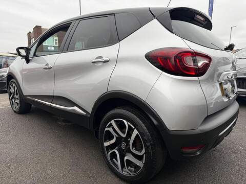 Renault Captur 1.5 dCi ENERGY Iconic SUV 5dr Diesel Manual Euro 6 (s/s) (90 ps) - U443