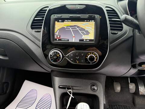 Renault Captur 1.5 dCi ENERGY Iconic SUV 5dr Diesel Manual Euro 6 (s/s) (90 ps) - U443