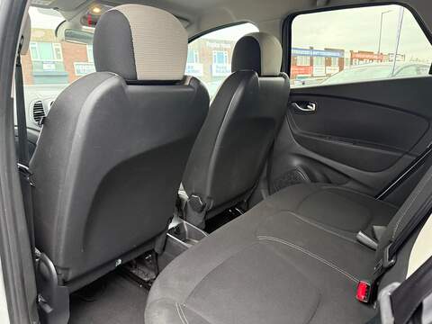 Renault Captur 1.5 dCi ENERGY Iconic SUV 5dr Diesel Manual Euro 6 (s/s) (90 ps) - U443