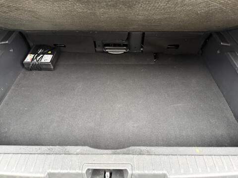 Renault Captur 1.5 dCi ENERGY Iconic SUV 5dr Diesel Manual Euro 6 (s/s) (90 ps) - U443