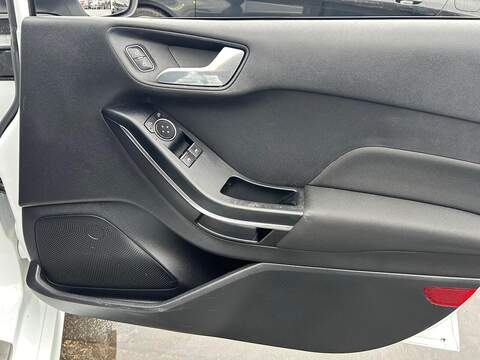 Ford Fiesta 1.0T EcoBoost ST-Line Hatchback 5dr Petrol Manual Euro 6 (s/s) (140 ps) - U445