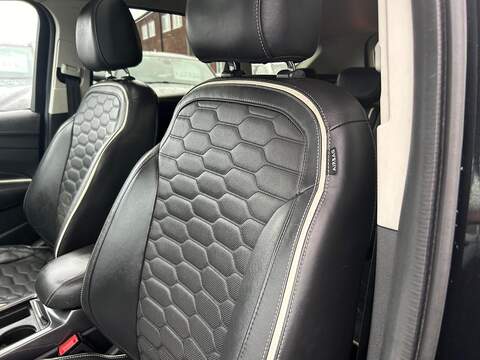 Ford Kuga 2.0 TDCi EcoBlue Vignale SUV 5dr Diesel Manual Euro 6 (s/s) (150 ps) - U446