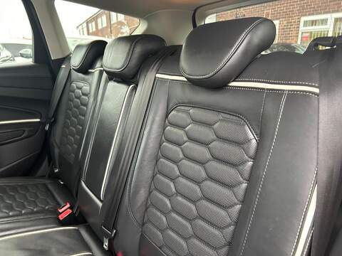 Ford Kuga 2.0 TDCi EcoBlue Vignale SUV 5dr Diesel Manual Euro 6 (s/s) (150 ps) - U446