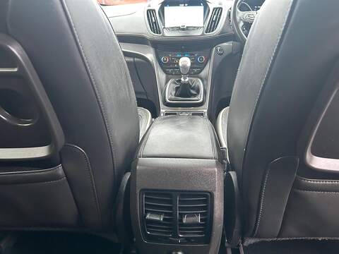 Ford Kuga 2.0 TDCi EcoBlue Vignale SUV 5dr Diesel Manual Euro 6 (s/s) (150 ps) - U446