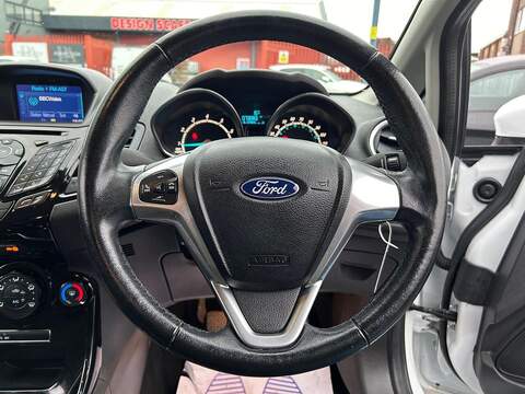 Ford Fiesta 1.0T EcoBoost Zetec Hatchback 5dr Petrol Manual Euro 6 (s/s) (100 ps) - U448