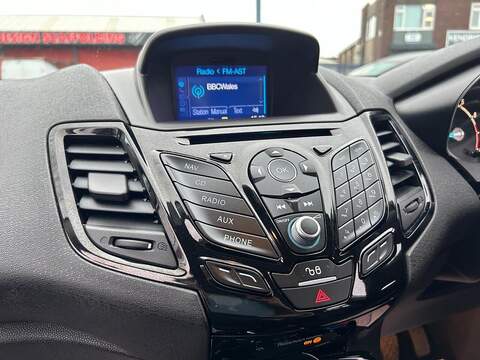 Ford Fiesta 1.0T EcoBoost Zetec Hatchback 5dr Petrol Manual Euro 6 (s/s) (100 ps) - U448