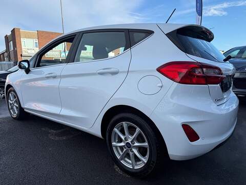 Ford Fiesta 1.0T EcoBoost Zetec Hatchback 5dr Petrol Auto Euro 6 (s/s) (100 ps) - U450