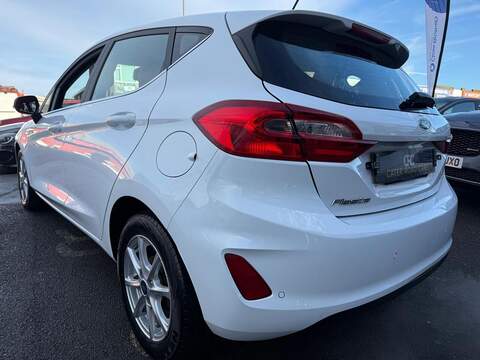 Ford Fiesta 1.0T EcoBoost Zetec Hatchback 5dr Petrol Auto Euro 6 (s/s) (100 ps) - U450