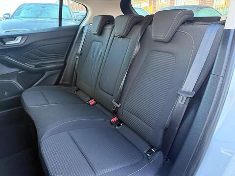 Ford Focus 1.0T EcoBoost Titanium Hatchback 5dr Petrol Manual Euro 6 (s/s) (125 ps) - U455