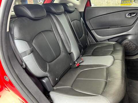 Renault Captur 1.5 dCi ENERGY Signature Nav SUV 5dr Diesel Auto Euro 6 (s/s) (90 ps) - U457