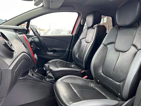 Renault Captur 1.5 dCi ENERGY Signature Nav SUV 5dr Diesel Auto Euro 6 (s/s) (90 ps) - U457