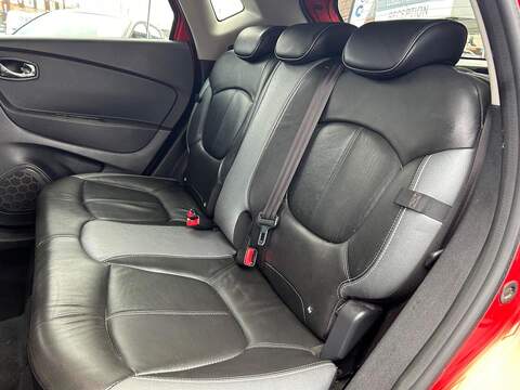 Renault Captur 1.5 dCi ENERGY Signature Nav SUV 5dr Diesel Auto Euro 6 (s/s) (90 ps) - U457