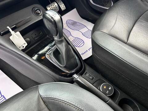 Renault Captur 1.5 dCi ENERGY Signature Nav SUV 5dr Diesel Auto Euro 6 (s/s) (90 ps) - U457