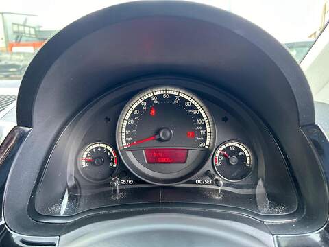 Volkswagen up! 1.0 Move up! Hatchback 5dr Petrol Manual Euro 5 (60 ps) - U462