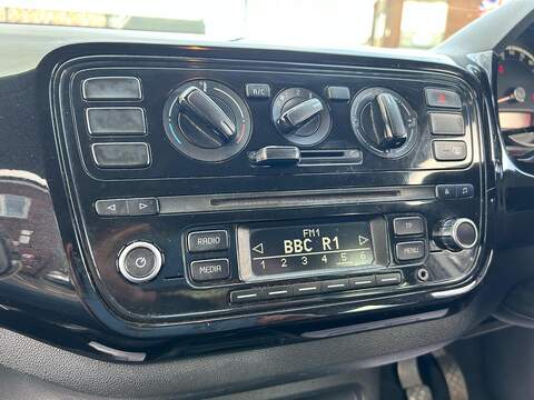 Volkswagen up! 1.0 Move up! Hatchback 5dr Petrol Manual Euro 5 (60 ps) - U462