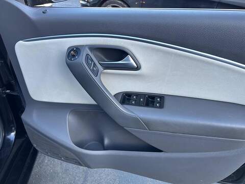 Volkswagen Polo 1.0 beats Hatchback 5dr Petrol Manual Euro 6 (s/s) (60 ps) - U465