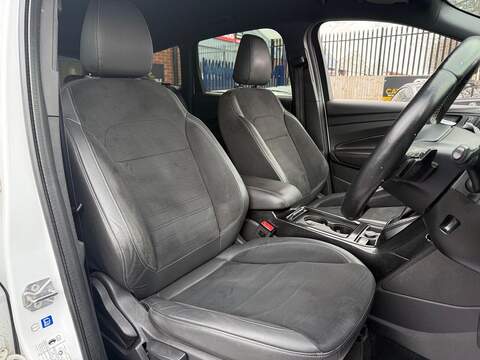 Ford Kuga 1.5 TDCi ST-Line SUV 5dr Diesel Powershift Euro 6 (s/s) (120 ps) - U467