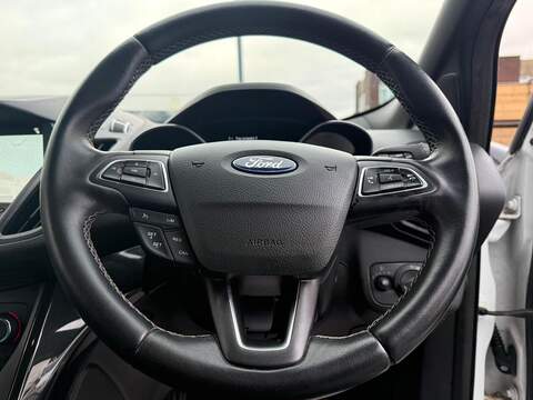 Ford Kuga 1.5 TDCi ST-Line SUV 5dr Diesel Powershift Euro 6 (s/s) (120 ps) - U467