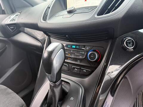 Ford Kuga 1.5 TDCi ST-Line SUV 5dr Diesel Powershift Euro 6 (s/s) (120 ps) - U467