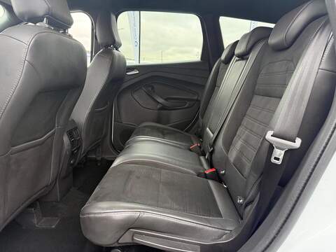 Ford Kuga 1.5 TDCi ST-Line SUV 5dr Diesel Powershift Euro 6 (s/s) (120 ps) - U467