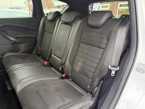 Ford Kuga 1.5 TDCi ST-Line SUV 5dr Diesel Powershift Euro 6 (s/s) (120 ps) - U467