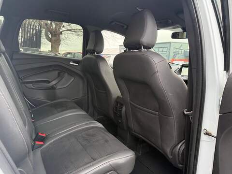 Ford Kuga 1.5 TDCi ST-Line SUV 5dr Diesel Powershift Euro 6 (s/s) (120 ps) - U467