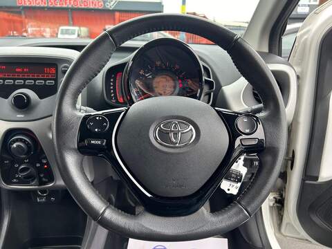 Toyota AYGO 1.0 VVT-i x-play Euro 5 5dr Euro 5 - U469