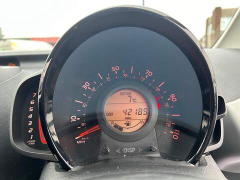 Toyota AYGO 1.0 VVT-i x-play Euro 5 5dr Euro 5 - U469