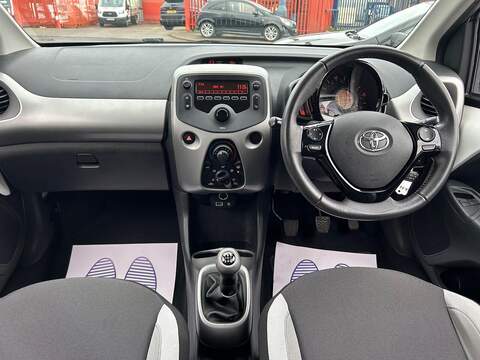Toyota AYGO 1.0 VVT-i x-play Euro 5 5dr Euro 5 - U469