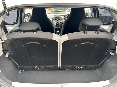 Toyota AYGO 1.0 VVT-i x-play Euro 5 5dr Euro 5 - U469