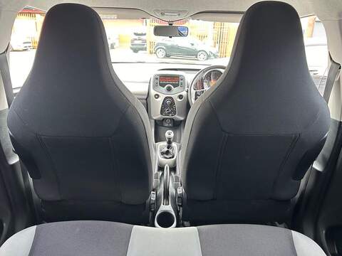 Toyota AYGO 1.0 VVT-i x-play Euro 5 5dr Euro 5 - U469