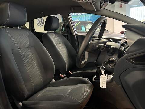 Ford Fiesta 1.6 Titanium Hatchback 5dr Petrol Manual (134 g/km, 118 bhp) - U470