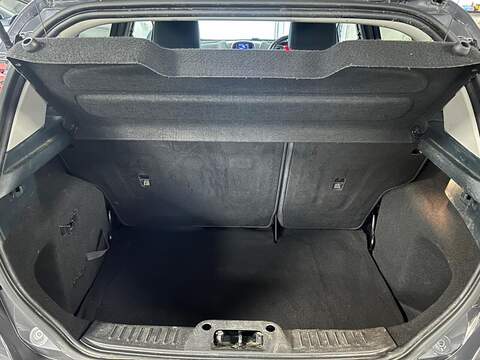 Ford Fiesta 1.6 Titanium Hatchback 5dr Petrol Manual (134 g/km, 118 bhp) - U470