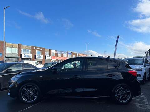 Ford Focus 1.0T EcoBoost ST-Line Hatchback 5dr Petrol Manual Euro 6 (s/s) (125 ps) - U471