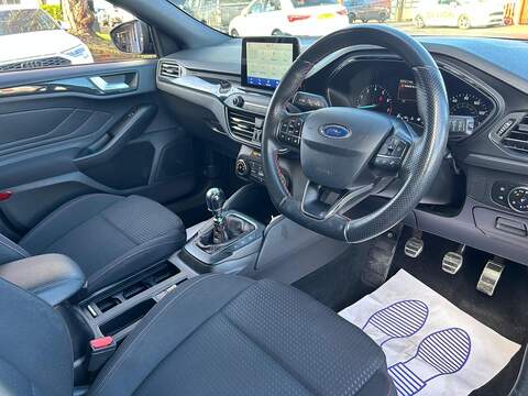 Ford Focus 1.0T EcoBoost ST-Line Hatchback 5dr Petrol Manual Euro 6 (s/s) (125 ps) - U471