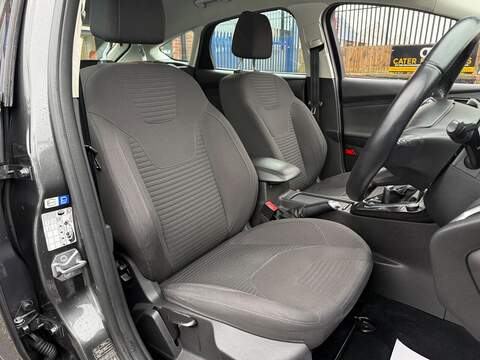 Ford Focus 1.0T EcoBoost Titanium Hatchback 5dr Petrol Manual Euro 6 (s/s) (125 ps) - U473