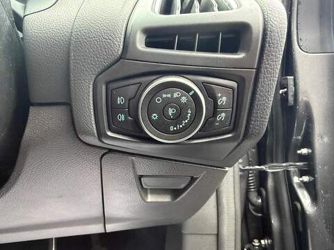 Ford Focus 1.0T EcoBoost Titanium Hatchback 5dr Petrol Manual Euro 6 (s/s) (125 ps) - U473