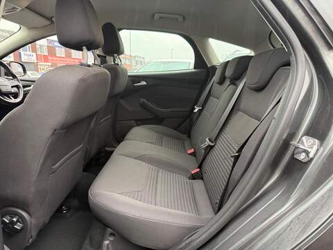 Ford Focus 1.0T EcoBoost Titanium Hatchback 5dr Petrol Manual Euro 6 (s/s) (125 ps) - U473
