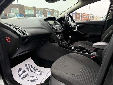 Ford Focus 1.0T EcoBoost Titanium Hatchback 5dr Petrol Manual Euro 6 (s/s) (125 ps) - U473