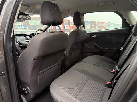 Ford Focus 1.0T EcoBoost Titanium Hatchback 5dr Petrol Manual Euro 6 (s/s) (125 ps) - U473