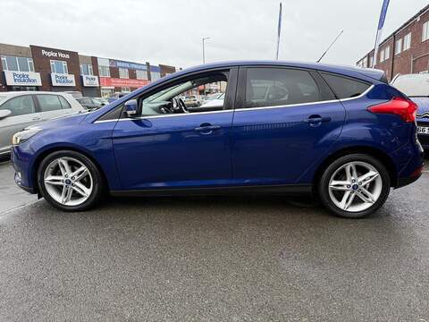 Ford Focus 1.5 TDCi Titanium Hatchback 5dr Diesel Manual Euro 6 (s/s) (120 ps) - U474