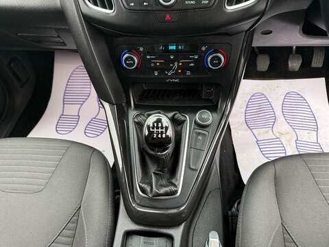 Ford Focus 1.5 TDCi Titanium Hatchback 5dr Diesel Manual Euro 6 (s/s) (120 ps) - U474