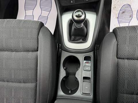 Audi Q3 1.4 TFSI CoD Sport SUV 5dr Petrol Manual Euro 6 (s/s) (150 ps) - U476