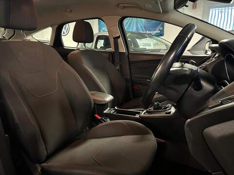 Ford Focus 1.5 TDCi Zetec S Hatchback 5dr Diesel Manual Euro 6 (s/s) (120 ps) - U480