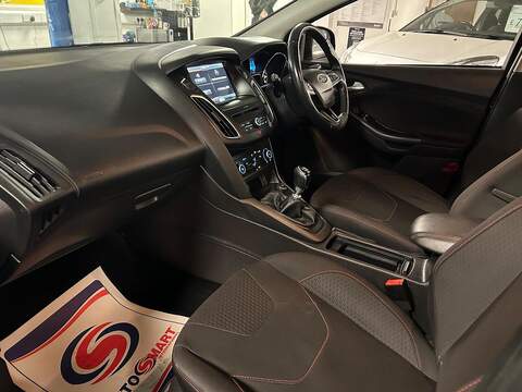 Ford Focus 1.5 TDCi Zetec S Hatchback 5dr Diesel Manual Euro 6 (s/s) (120 ps) - U480