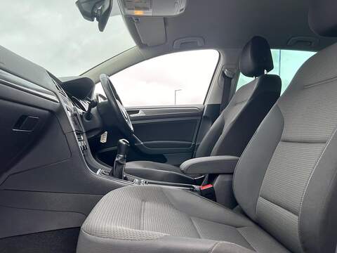 Volkswagen Golf 1.0 TSI Match Hatchback 5dr Petrol Manual Euro 6 (s/s) (115 ps) - U486