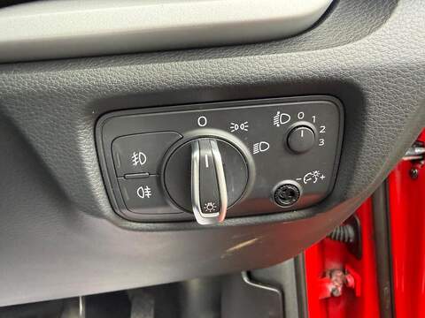 Audi A3 1.6 TDI SE Sportback 5dr Diesel Manual Euro 5 (s/s) (105 ps) - U488