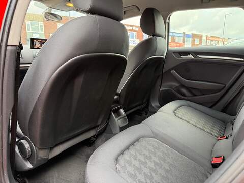 Audi A3 1.6 TDI SE Sportback 5dr Diesel Manual Euro 5 (s/s) (105 ps) - U488