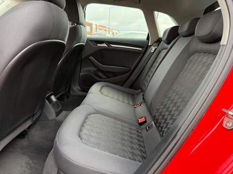 Audi A3 1.6 TDI SE Sportback 5dr Diesel Manual Euro 5 (s/s) (105 ps) - U488